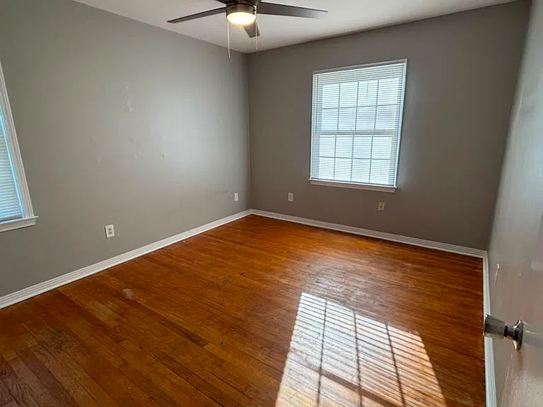 320 Vanderbilt Dr — Photo 24