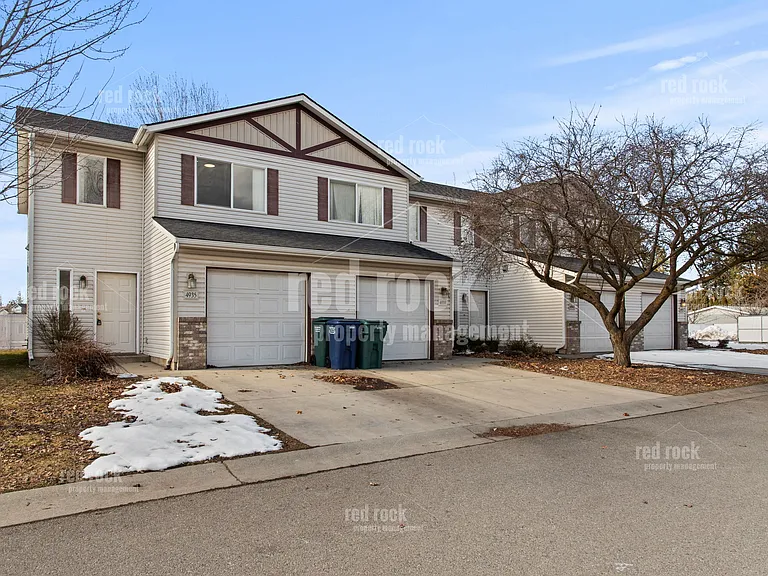 4935 N Jasmine Ln #1 — Photo 1