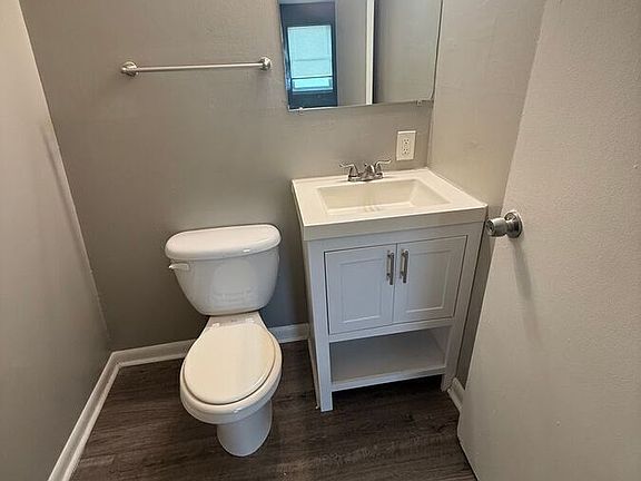 3rd image of 2082 Fairmont Ct #11
