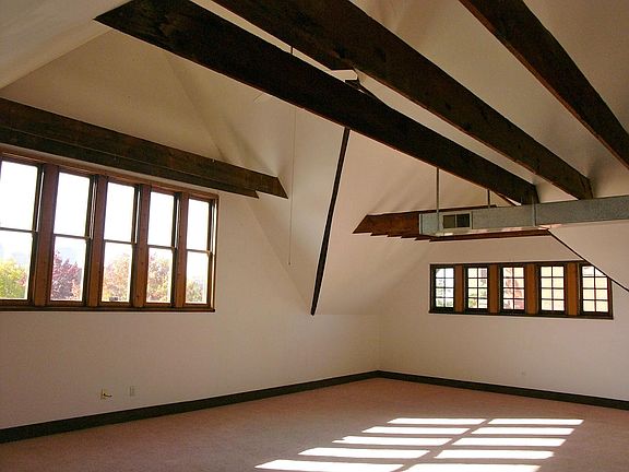2nd image of 731 E Broad St Floor 2