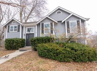 703 York Dr, Belton, MO 64012