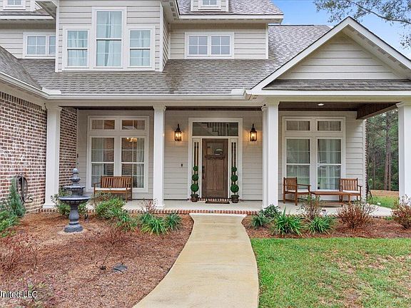 4th image of 7 Woodlands Dr