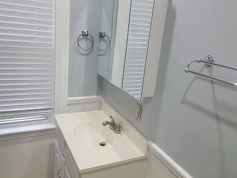 11 1/2 Winthrop Ave #2 — Photo 17