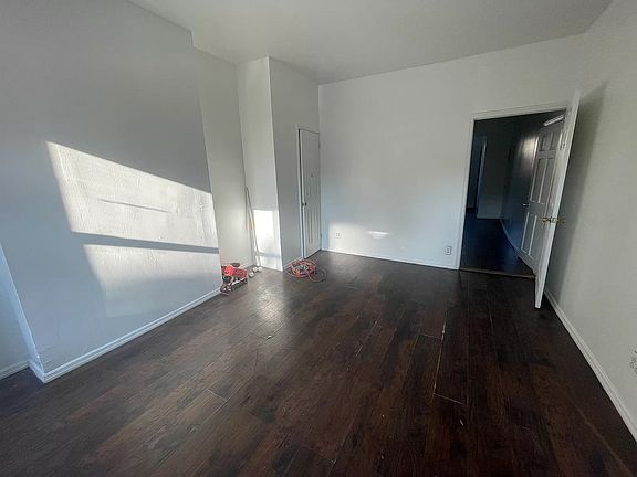 2nd image of 123 Bradford St