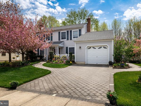 Full In Law Suite 08003 Real Estate 4 Homes For Sale Zillow