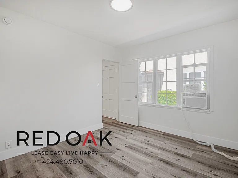 2417 W Vernon Ave #2421-1/2 — Photo 1