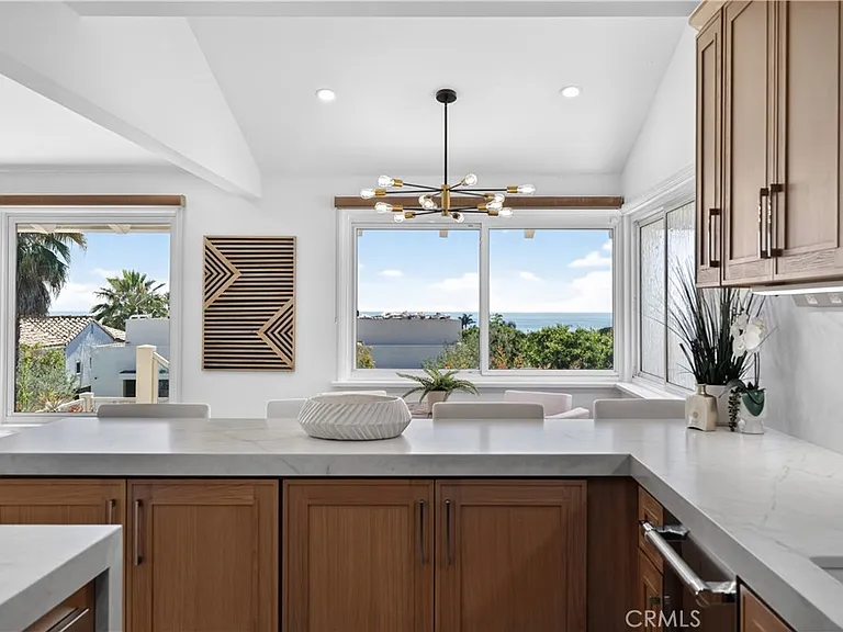 428 Cabrillo Ter — Photo 8