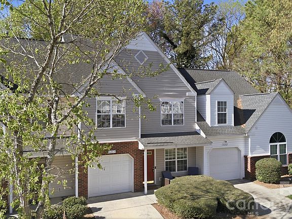 2nd image of 10265 University Park Ln