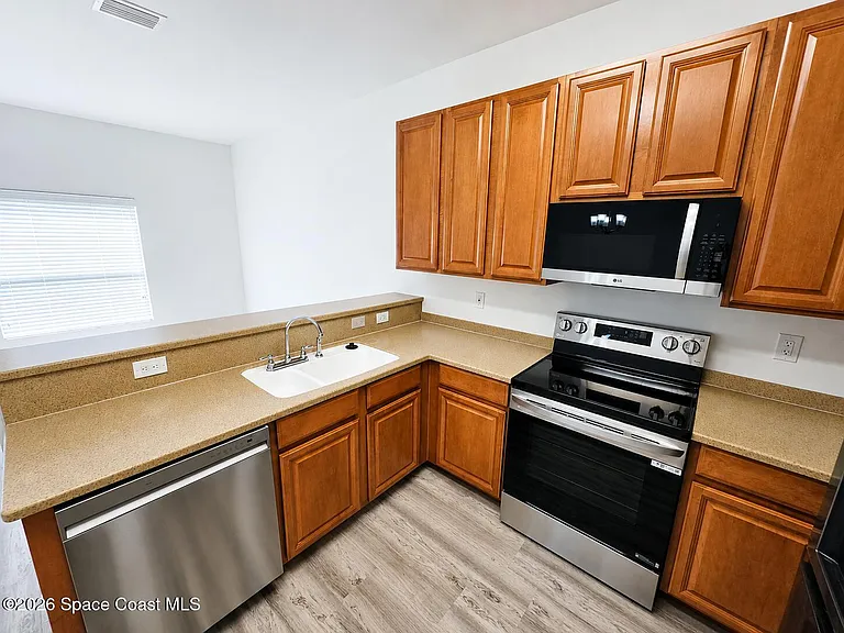 2690 Revolution St #105 — Photo 5