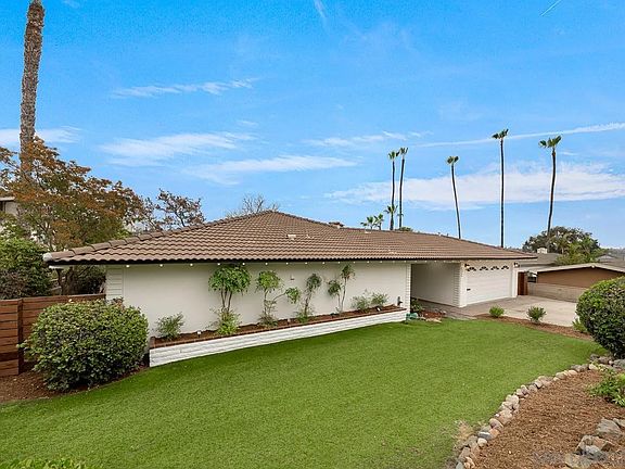 2nd image of 5435 Del Cerro Blvd