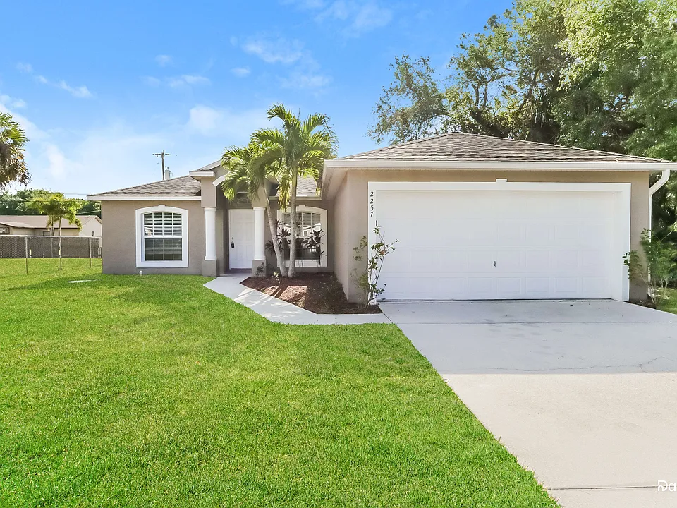 2257 SW Matheson Ter