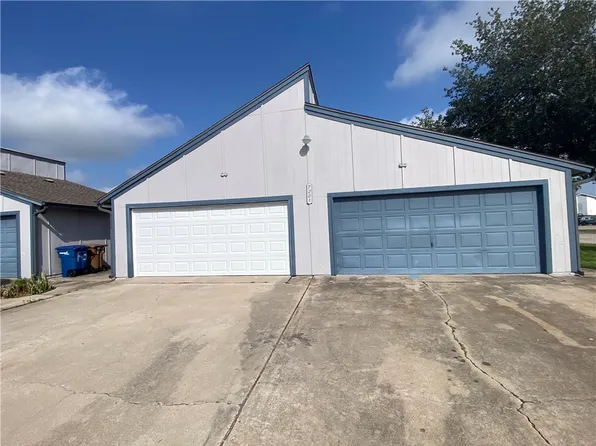 7201 Kress Cir APT F1, Corpus Christi, TX 78413