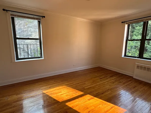 295 Bennett Avenue image 1 of 4