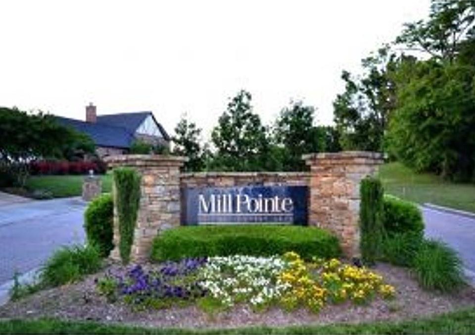 1st image of Windsor Ct Lot 8