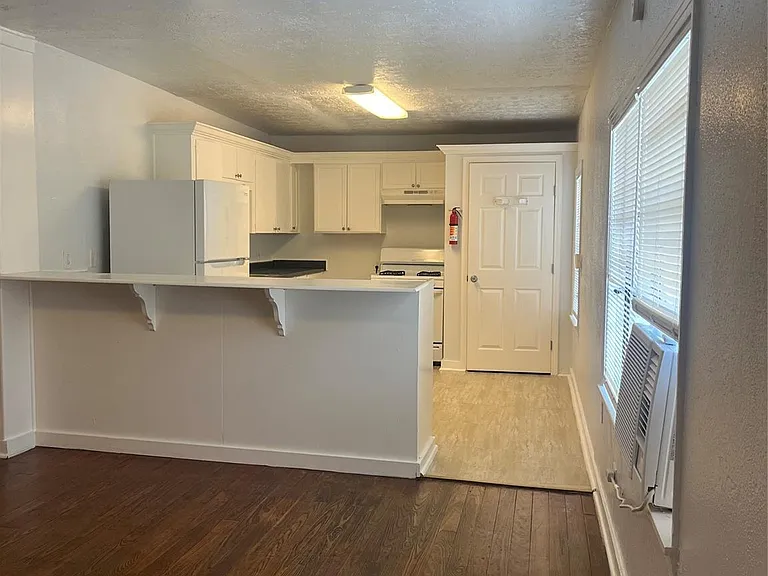 5537 Bataan Rd #B — Photo 12