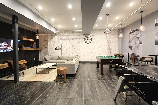 Rented by Tapiro Realty | media 59