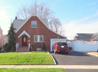 212 Thelma Ter, Linden, NJ 07036