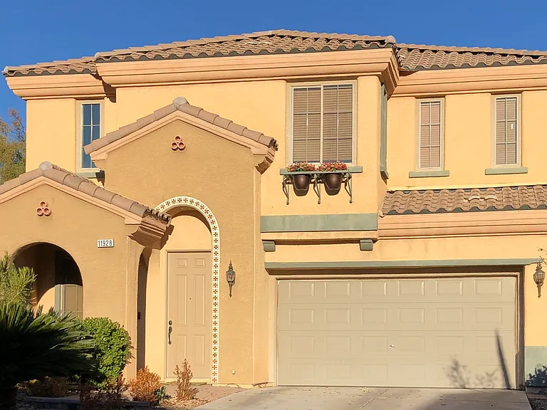 11928 Luna Del Mar Ln — Photo 1
