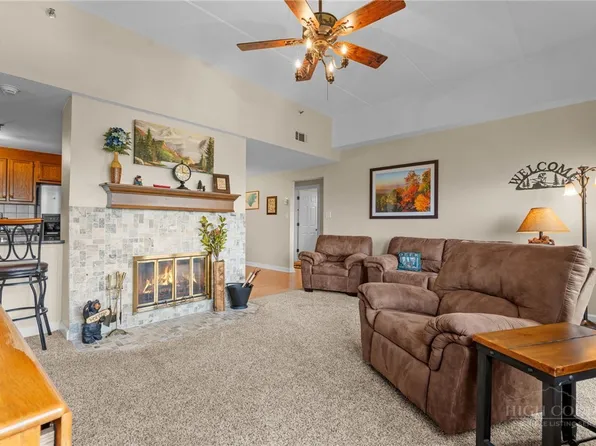 303 Sugar Top Drive #3927, Sugar Mountain, NC 28604
