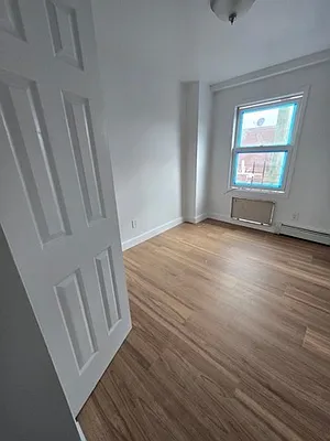 Rented by Plaza Realty | media 7