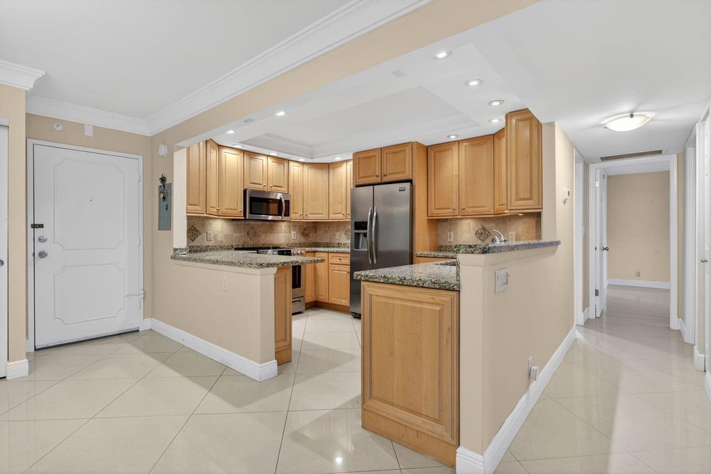 405 N Ocean Boulevard #208, photo 2