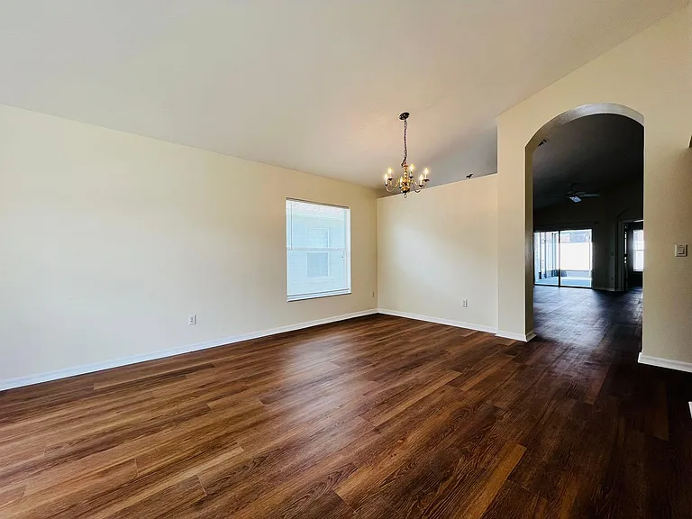 2583 Brookstone Dr — Photo 2