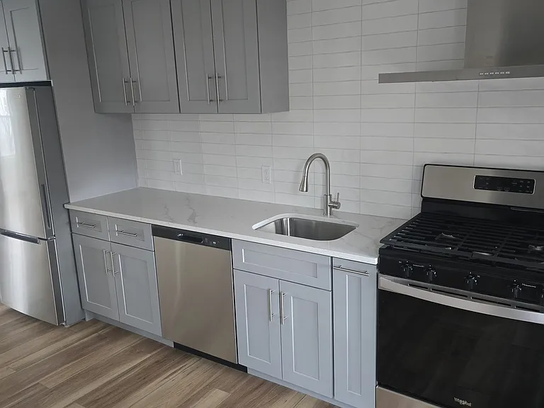 530 Jane St #2B — Photo 14