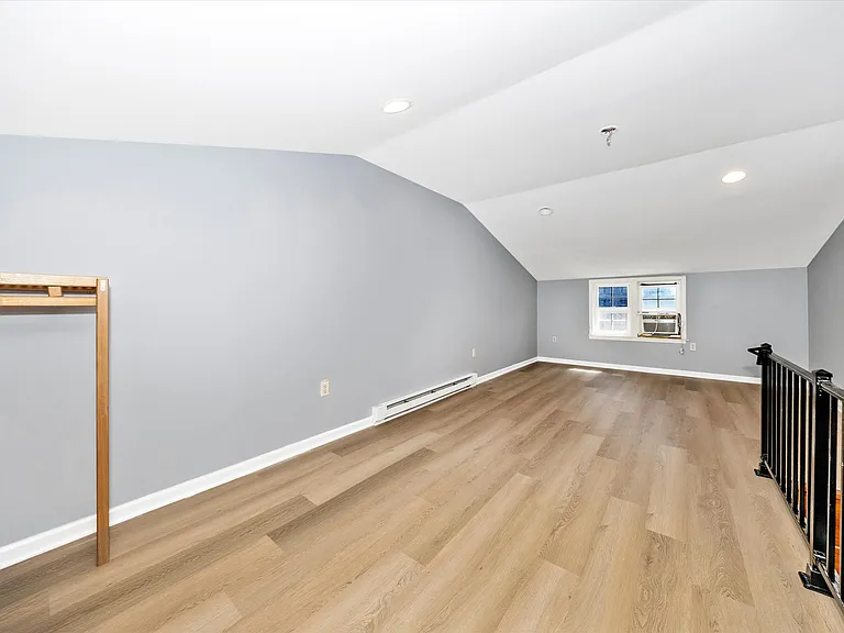 700 Motter Ave #B — Photo 14