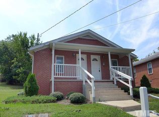 605 Gomains Ave, Chapel Hill, NC 27516