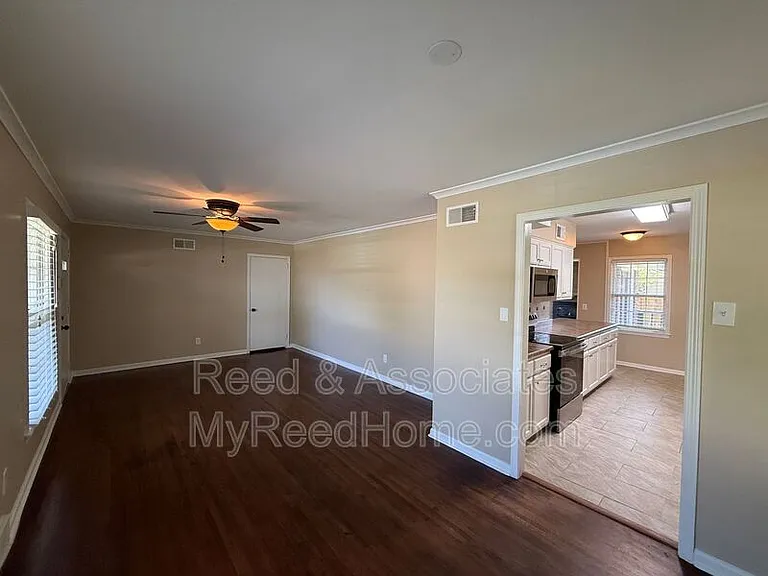 5047 Howard Pl — Photo 6