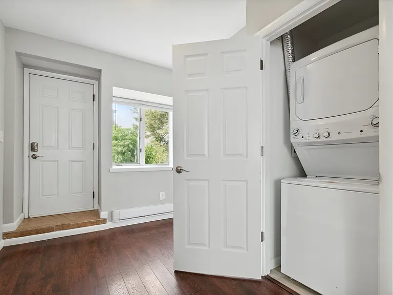 15 Peck Pl #1A — Photo 9