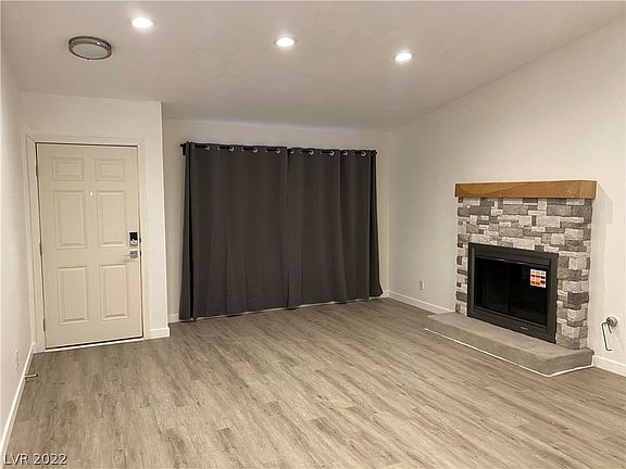 3rd image of 3216 Malibu Vista St