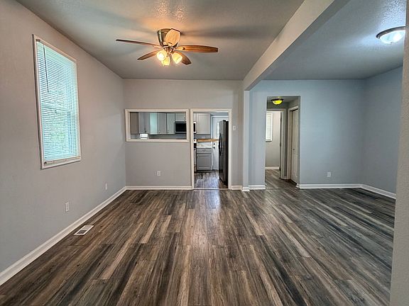 5th image of 325 36th St