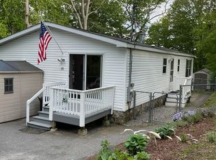 10 Maple Street Ext, Topsham, ME 04086