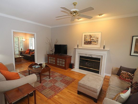 3rd image of 3638 Sunningdale Way