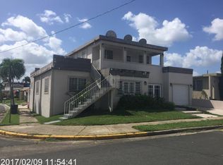 10 Calle Begonia, Guaynabo, PR 00969