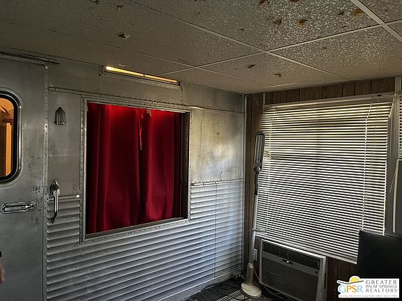2nd image of 74 Venus St