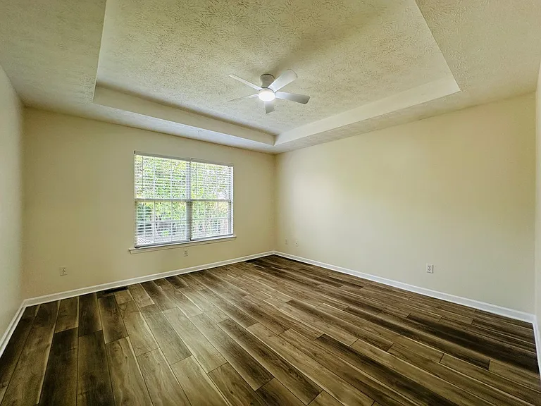 1437 Day Lily Dr — Photo 23