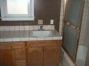 3rd image of 2318 E Brown Ave