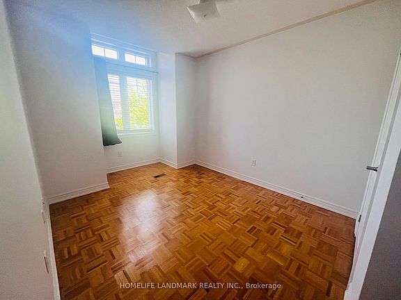 4th image of 27 Thistle Ave