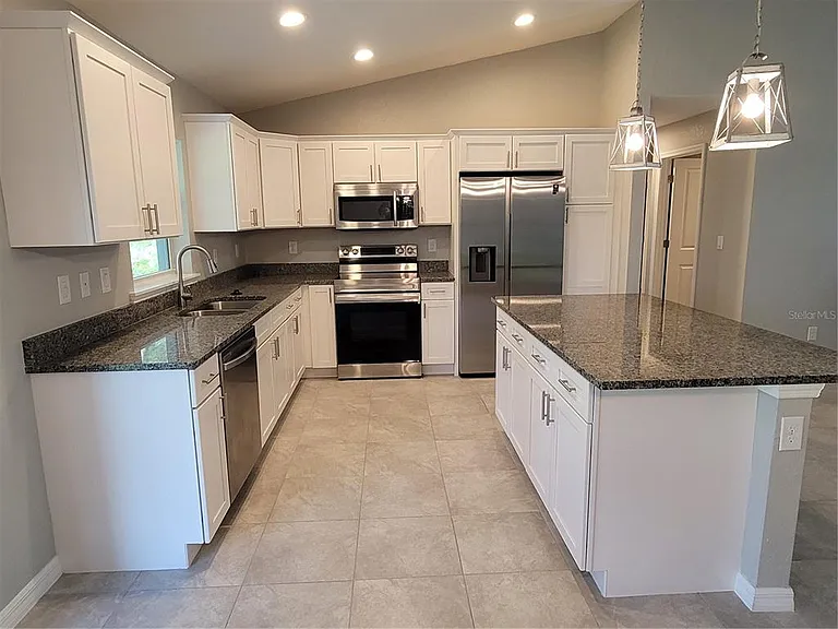 13481 Drysdale Ave — Photo 5