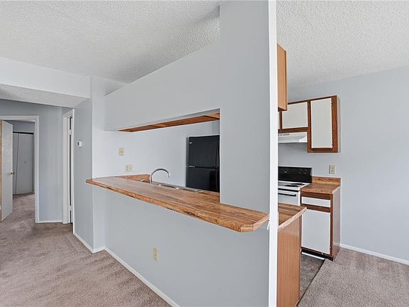 4th image of 537 Pier Ct