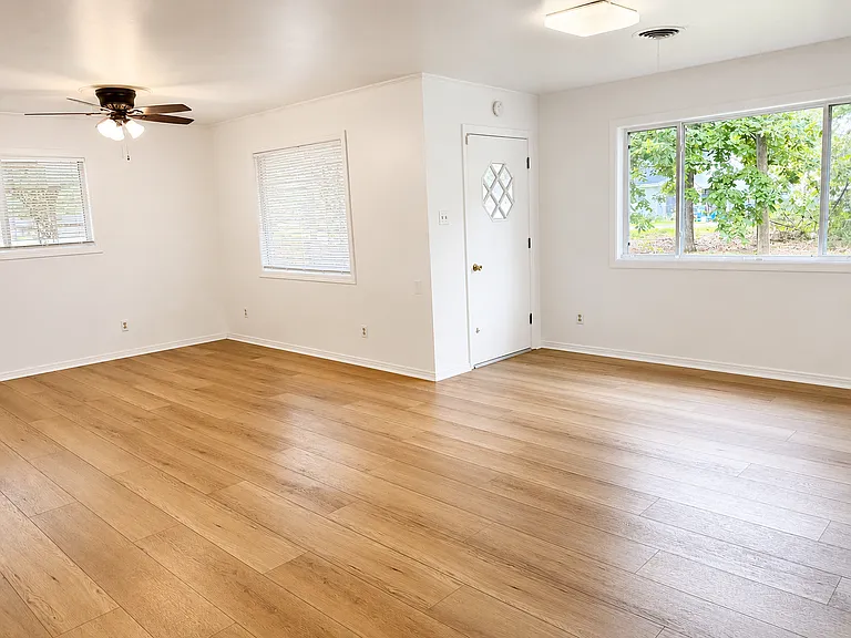 2119 Dogwood Dr — Photo 8