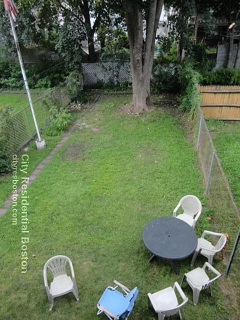 2nd image of 748-750 E 3rd St #Ab
