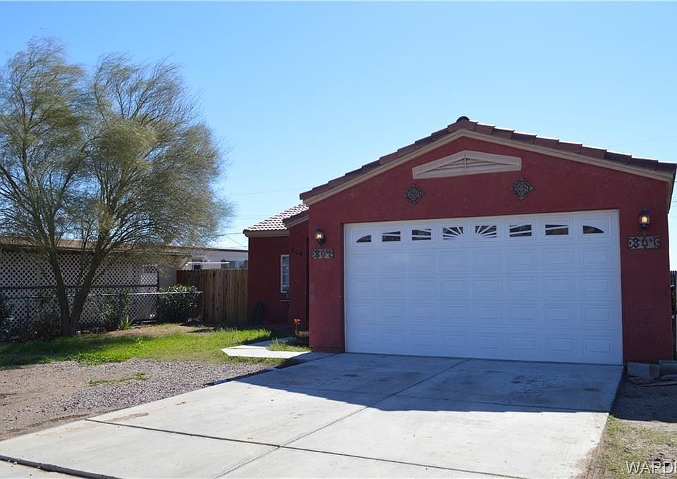 1st image of 804 Safari Dr