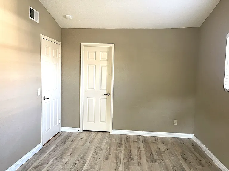 2985 Amber Dr — Photo 43