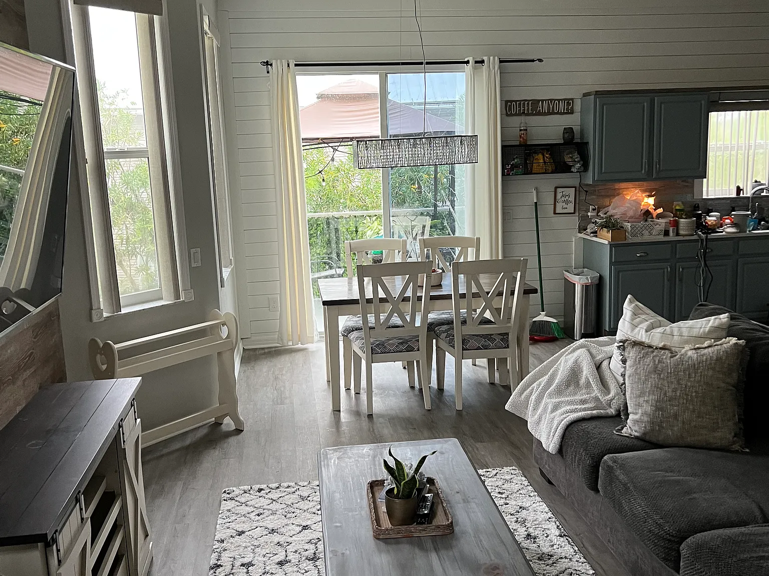 3 bed, 1792 sqft, $2,700 — Photo 2