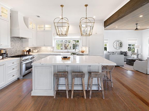 4th image of 392 Walton Rose Ln