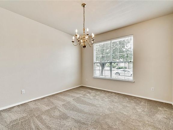 5th image of 1401 Gatlinburg Cir