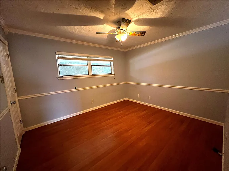 15703 Jersey Dr — Photo 12